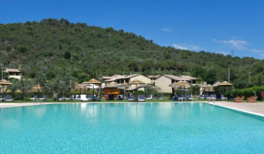 ISA-Apartments 5 beds, ground floor with private outdoor area, in Residence with swimming-pool
